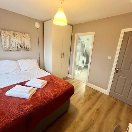 The Winstre Borehamwood Eksteriør bilde